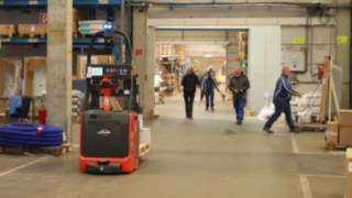 Video über den Einsatz der L-MATIC Hochhubwagen bei HOLTER