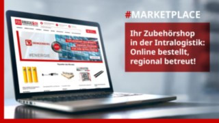 Laptop auf Tisch, dahinter eine Lagerhalle unscharf, Text auf der rechten Seite "#marketplace, Ihr Zubehörshop in der Intralogistik Online bestellt, regional betreut!"