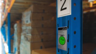 Lagerregal mit Prüfsiegel