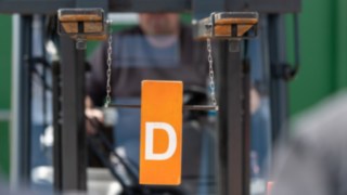 Parcours Holzklötzer stapeln