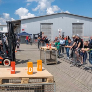 StaplerCup Parcours Holzklötzer 