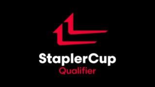 20 Jahre StaplerCup bei MV Fördertechnik GmbH  StaplerCup Qualifier Logo, rote Gabeln, Schriftzug weiss StaplerCup, Qualifier Schriftzug in rot auf schwarzen Hintergrund