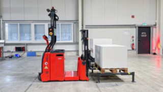 Autonomer Hochhubwagen Linde L-MATIC 